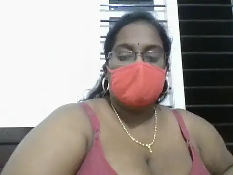 hootypriya online show from April 2026 06:32:01 PM