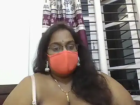 hootypriya online show from February 2026 09:36:02 PM