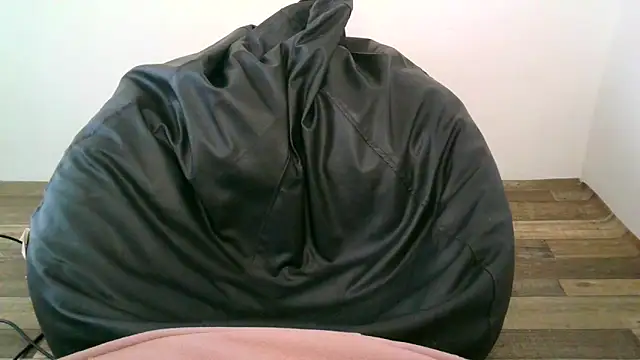 JENNY 20025 online show from November 2025 07:33:02 AM