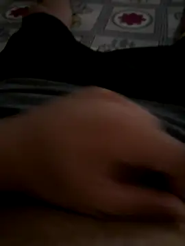 Qwert9012 online show from November 2025 07:24:02 AM