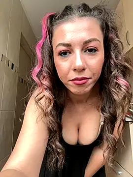 Snapshot of EdaQueen chatting on November 2025 09:25:01 AM EdaQueen online show from November 2025 09:25:01 AM