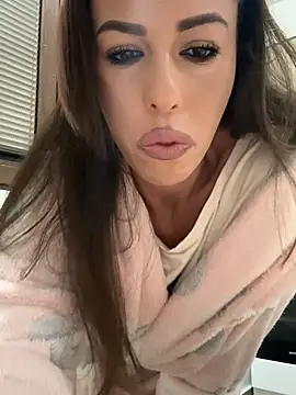 EdaQueen online show from April 2026 07:39:01 PM