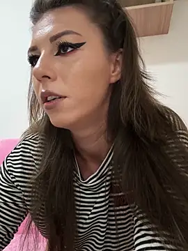 EdaQueen online show from May 2026 05:00:02 PM