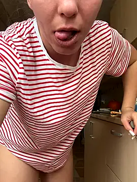 Snapshot of EdaQueen chatting on November 2025 07:07:01 AM EdaQueen online show from November 2025 07:07:01 AM