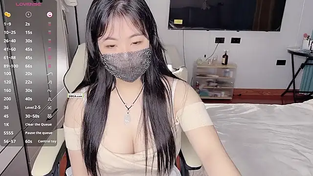 Snapshot of Chayka_21 chatting on November 2025 01:15:02 PM Chayka 21 online show from November 2025 01:15:02 PM