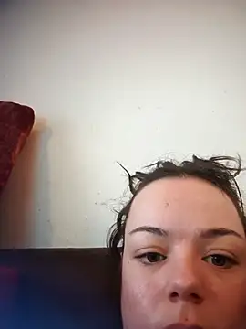 Leacouturierrr online show from November 2025 09:19:02 AM