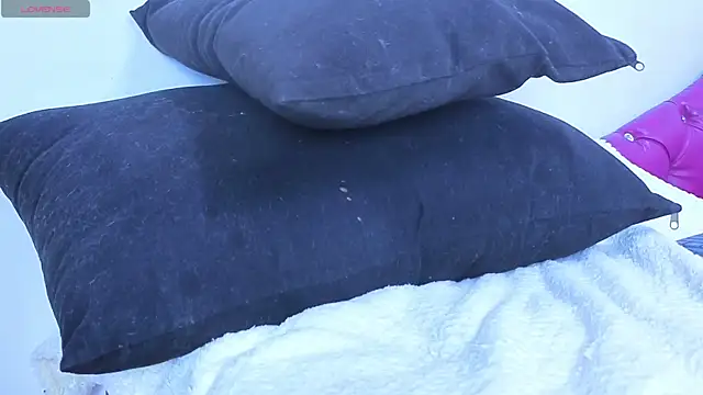 Julieta horney online show from November 2025 02:54:02 PM