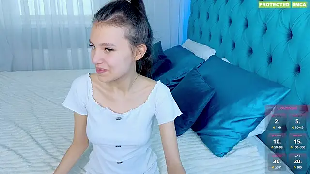 Little  Lunaa online show from May 2026 09:56:01 AM