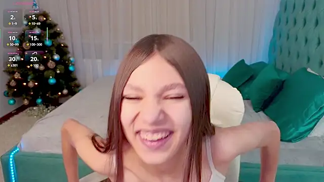 Little  Lunaa online show from December 2025 10:15:02 AM