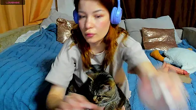 Eva purrr  online show from April 2026 01:12:02 AM