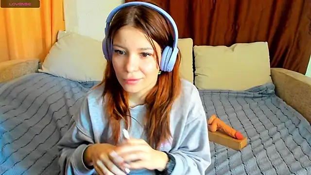 Eva purrr  online show from March 2026 07:12:02 AM