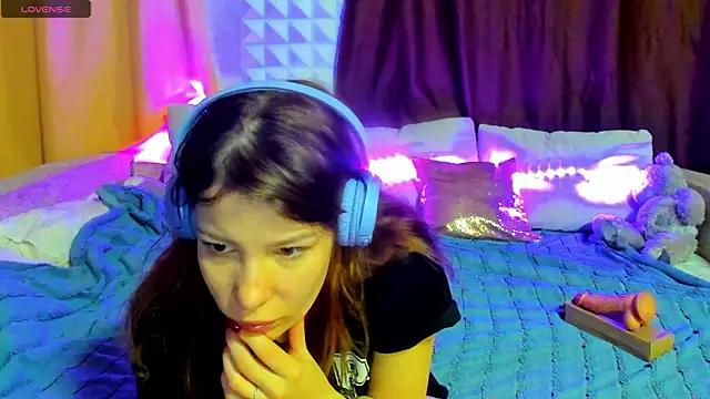 Eva purrr  online show from April 2026 02:08:02 AM