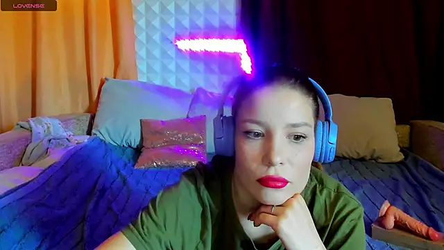 Eva purrr  online show from April 2026 12:19:02 PM