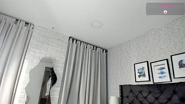 valentina  desire online show from March 2026 12:28:02 PM