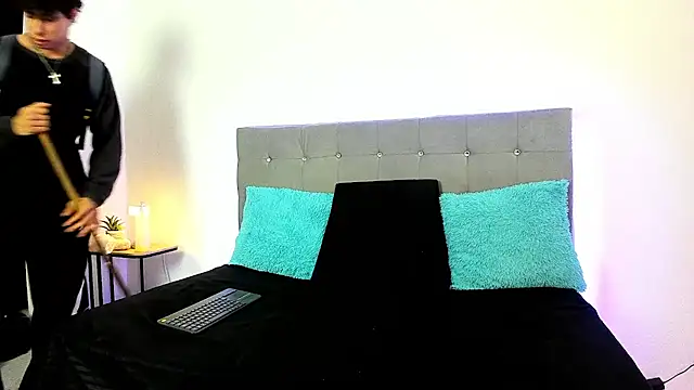 chris evans27 online show from December 2025 08:04:02 PM