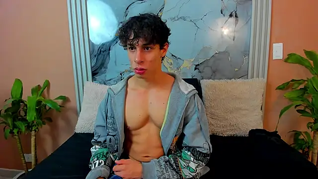 Snapshot of chris_evans27 chatting on November 2025 04:27:02 AM chris evans27 online show from November 2025 04:27:02 AM