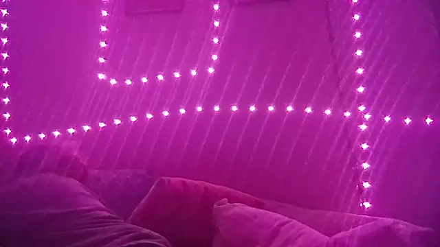 Redriddinghood8 online show from November 2025 05:18:02 AM