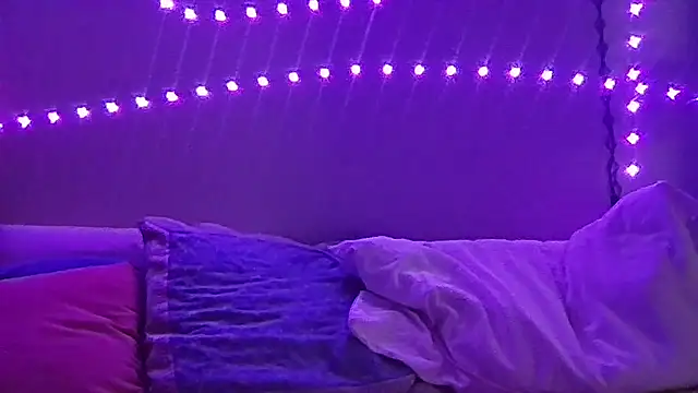 Redriddinghood8 online show from November 2025 03:33:02 AM