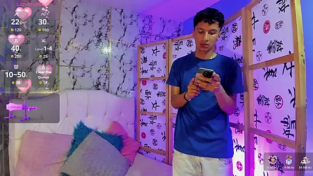 Elian Julian online show from November 2025 12:58:02 AM