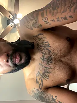 Snapshot of tallhandsome7ft chatting on November 2025 06:52:02 PM tallhandsome7ft online show from November 2025 06:52:02 PM