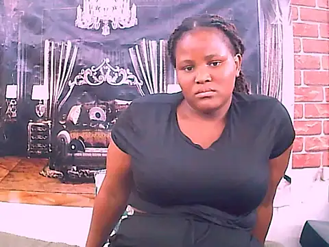 Snapshot of EbonyCurvy4u chatting on November 2025 05:34:01 AM EbonyCurvy4u online show from November 2025 05:34:01 AM