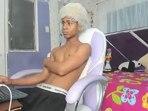 Santy bigcock 01 online show from November 2025 11:59:02 AM