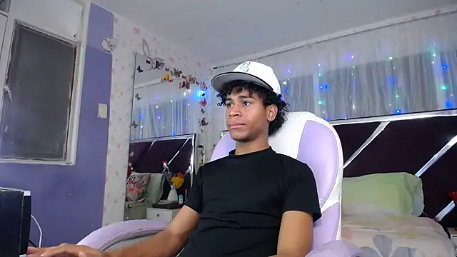 Santy bigcock 01 online show from May 2026 04:12:02 PM