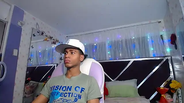 Santy bigcock 01 online show from June 2026 02:37:02 PM