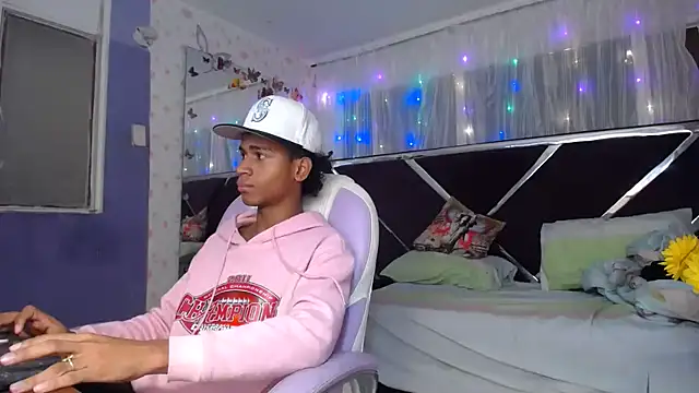 Santy bigcock 01 online show from May 2026 03:04:02 PM