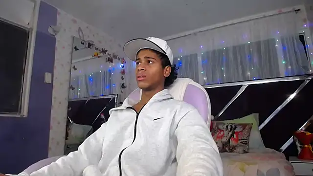 Santy bigcock 01 online show from June 2026 01:39:01 AM