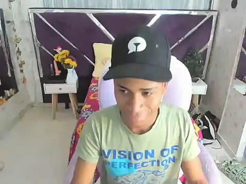 Santy bigcock 01 online show from November 2025 11:46:02 AM