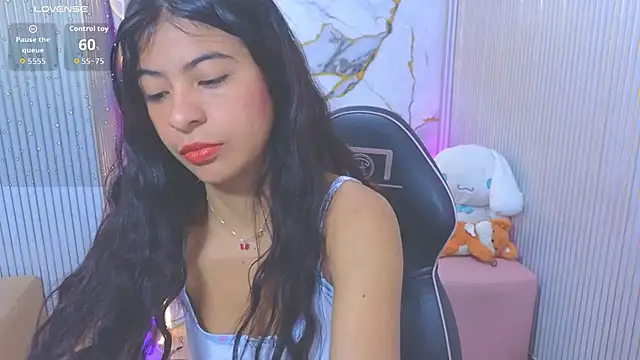Sandyy tay online show from April 2026 11:28:01 AM