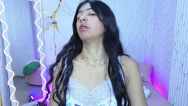 Sandyy tay online show from April 2026 02:59:01 AM