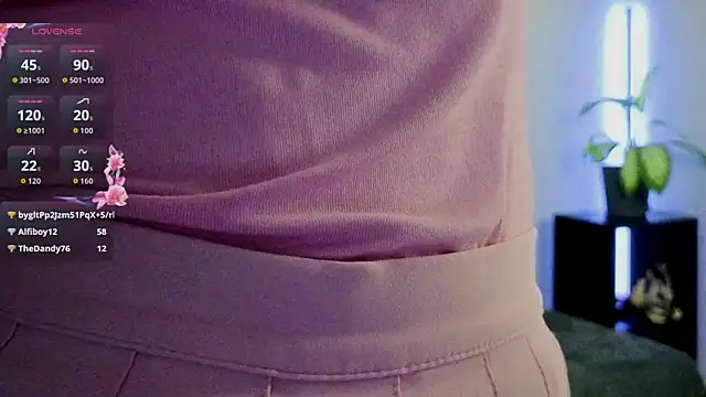 violetwluv online show from November 2025 10:41:01 AM