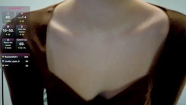 violetwluv online show from December 2025 11:16:02 AM