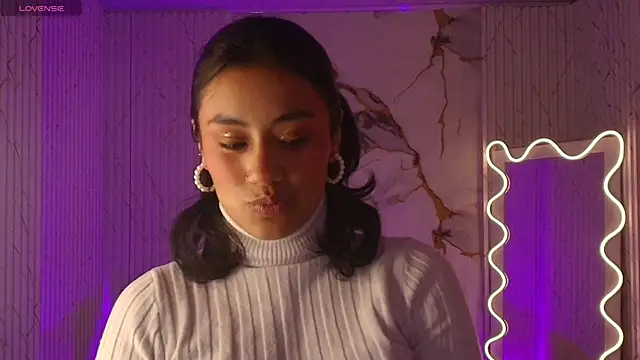 PEACHY TAY online show from April 2026 11:59:02 AM