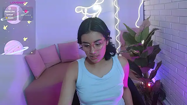 PEACHY TAY online show from November 2025 11:36:02 AM