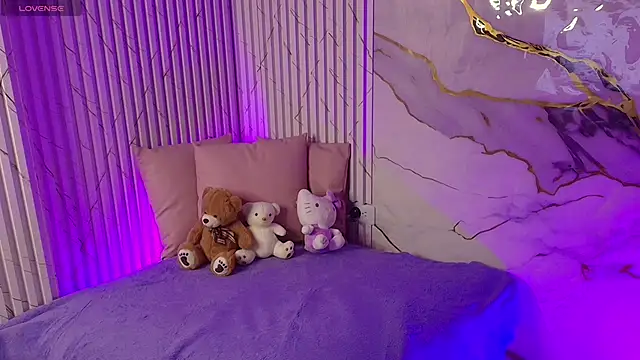 PEACHY TAY online show from March 2026 11:58:02 AM