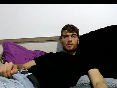 nikolasnik50 online show from November 2025 09:18:01 PM