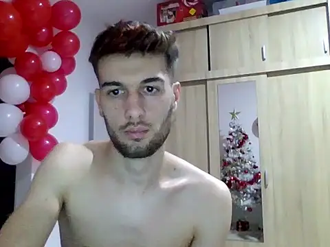 nikolasnik50 online show from December 2025 04:30:02 PM