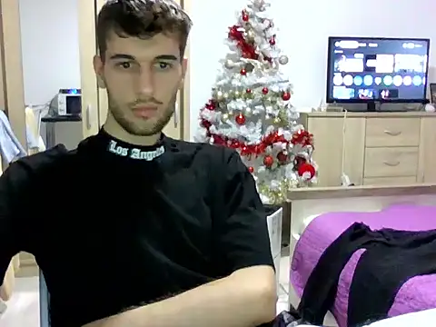 nikolasnik50 online show from December 2025 10:20:02 PM