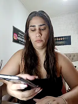 nahiarabiel33 online show from February 2026 04:28:02 PM