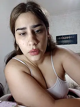 nahiarabiel33 online show from April 2026 09:50:02 PM