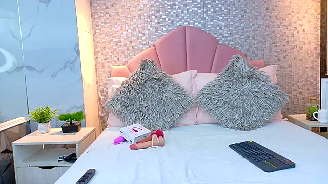 ValeriaMonet online show from November 2025 07:30:02 PM