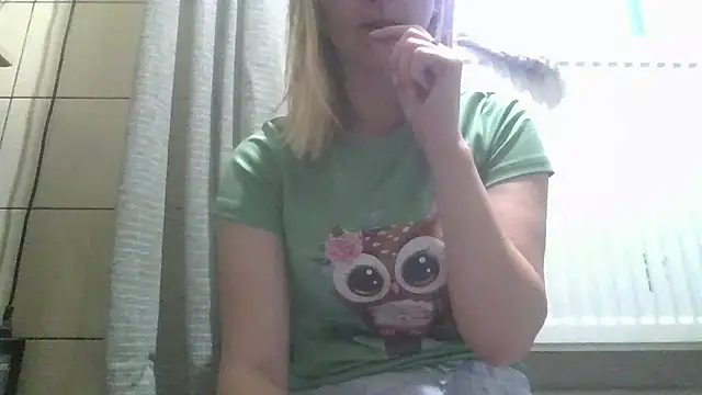 Snapshot of dirty_sasha00 chatting on May 2026 02:40:02 AM dirty sasha00 online show from May 2026 02:40:02 AM