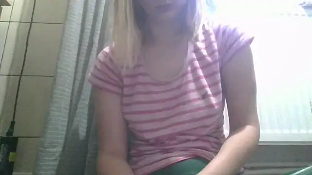 Snapshot of dirty_sasha00 chatting on May 2026 02:39:01 AM dirty sasha00 online show from May 2026 02:39:01 AM