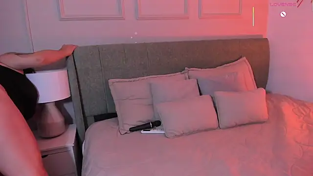 annie  20 online show from March 2026 07:17:01 PM