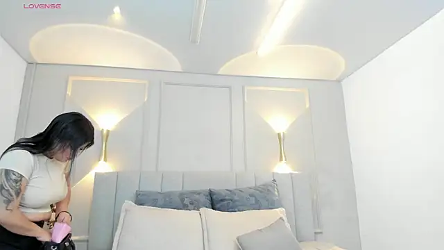 annie  20 online show from January 2026 12:08:01 PM