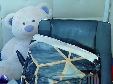 NharaBigCock online show from November 2025 09:04:01 PM