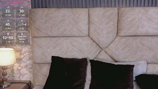 violett fowlerxx online show from April 2026 04:18:01 AM